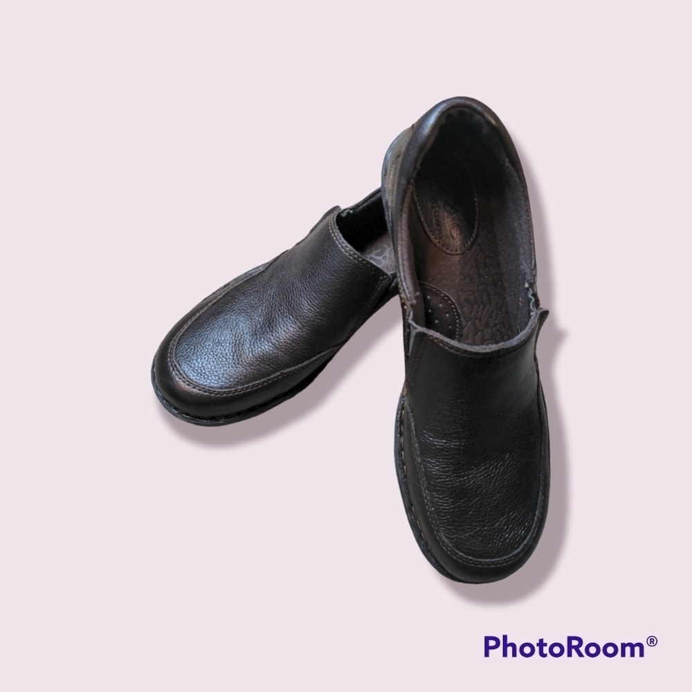 b.o.c. Brown Genuine Leather Clog BORN Concepts Shoe - Picture 2 of 9